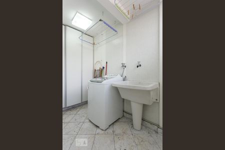 Apartamento para alugar com 75m², 2 quartos e 2 vagasÁrea de serviço