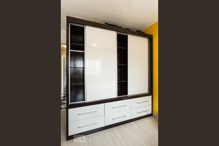 Quarto de apartamento para alugar com 2 quartos, 75m² em Indianópolis, São Paulo