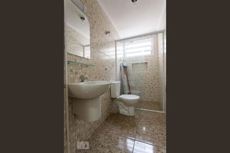 Banheiro de kitnet/studio para alugar com 1 quarto, 30m² em Bela Vista, São Paulo