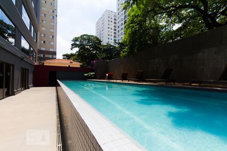 Apartamento para alugar com 74m², 1 quarto e 1 vagaPiscina