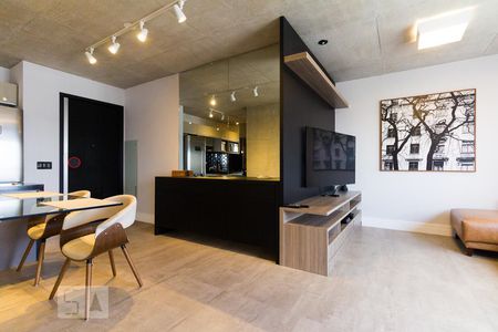 Sala de apartamento para alugar com 1 quarto, 74m² em Santo Amaro, São Paulo