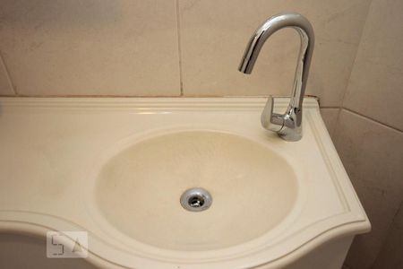 Banheiro de apartamento à venda com 3 quartos, 110m² em Vila Azevedo, São Paulo