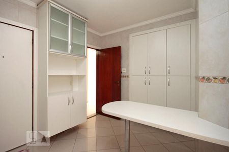 Apartamento à venda com 110m², 3 quartos e 2 vagasCozinha