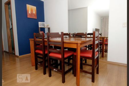 Sala. de apartamento para alugar com 2 quartos, 76m² em Laranjeiras, Rio de Janeiro
