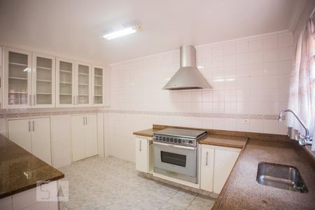 Casa à venda com 174m², 3 quartos e 3 vagas Casa à venda com 174m², 3 quartos e 3 vagasCozinha