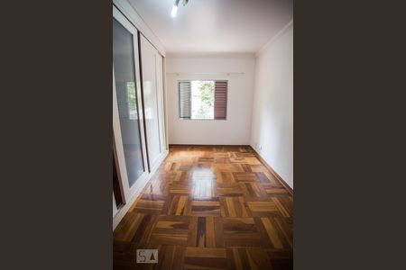 Casa à venda com 174m², 3 quartos e 3 vagas Casa à venda com 174m², 3 quartos e 3 vagasQuarto 1