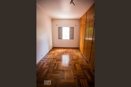Casa à venda com 174m², 3 quartos e 3 vagas Casa à venda com 174m², 3 quartos e 3 vagasQuarto 2