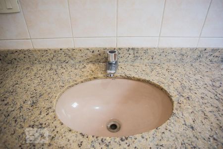 Casa à venda com 174m², 3 quartos e 3 vagas Casa à venda com 174m², 3 quartos e 3 vagasBanheiro