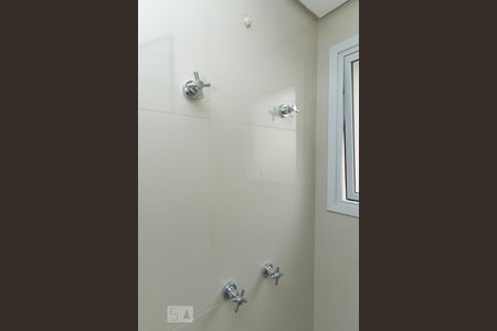 Apartamento à venda com 80m², 2 quartos e 2 vagasDetalhe do Banheiro da Suíte 2