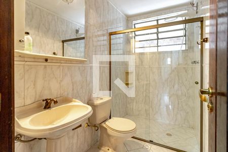 Casa de condomínio à venda com 175m², 5 quartos e 3 vagas Casa de condomínio à venda com 175m², 5 quartos e 3 vagasBanheiro 02 Segundo Andar