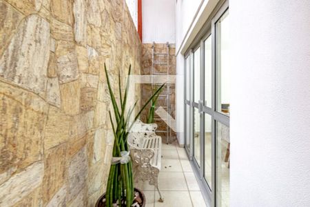 Casa de condomínio à venda com 175m², 5 quartos e 3 vagas Casa de condomínio à venda com 175m², 5 quartos e 3 vagasSala