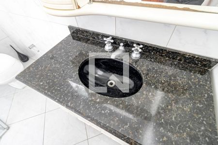 Casa de condomínio à venda com 175m², 5 quartos e 3 vagas Casa de condomínio à venda com 175m², 5 quartos e 3 vagasBanheiro 01 Terceiro Andar - Torneira