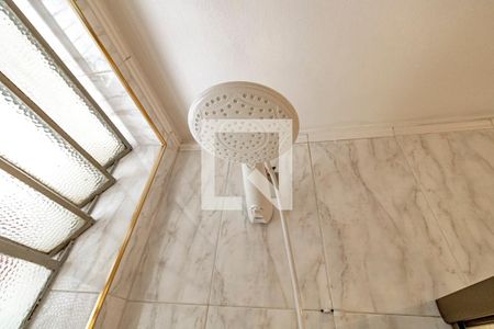 Casa de condomínio à venda com 175m², 5 quartos e 3 vagas Casa de condomínio à venda com 175m², 5 quartos e 3 vagasBanheiro 02 Segundo Andar - Chuveiro