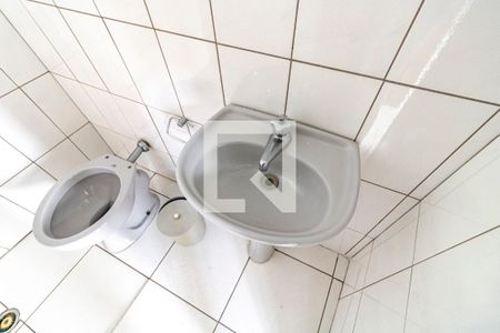 Casa de condomínio à venda com 175m², 5 quartos e 3 vagas Casa de condomínio à venda com 175m², 5 quartos e 3 vagasBanheiro 03 de Serviço - Torneira