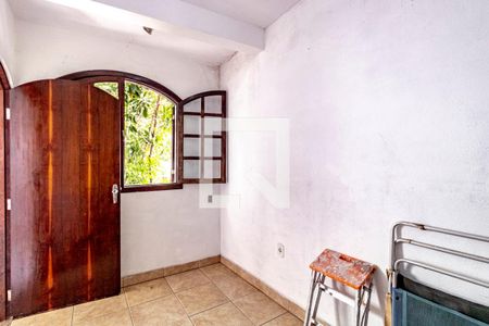 Casa de condomínio à venda com 175m², 5 quartos e 3 vagas Casa de condomínio à venda com 175m², 5 quartos e 3 vagasQuarto 05 de Serviço
