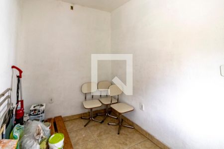 Casa de condomínio à venda com 175m², 5 quartos e 3 vagas Casa de condomínio à venda com 175m², 5 quartos e 3 vagasQuarto 05 de Serviço