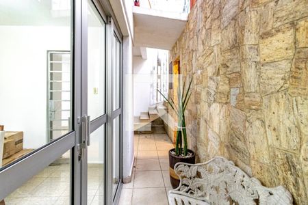 Casa de condomínio à venda com 175m², 5 quartos e 3 vagas Casa de condomínio à venda com 175m², 5 quartos e 3 vagasSala