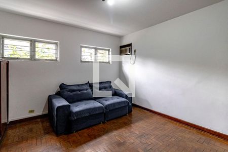 Casa de condomínio à venda com 175m², 5 quartos e 3 vagas Casa de condomínio à venda com 175m², 5 quartos e 3 vagasQuarto 01 Segundo Andar