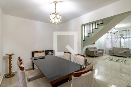 Casa de condomínio à venda com 175m², 5 quartos e 3 vagas Casa de condomínio à venda com 175m², 5 quartos e 3 vagasSala 03 de Jantar