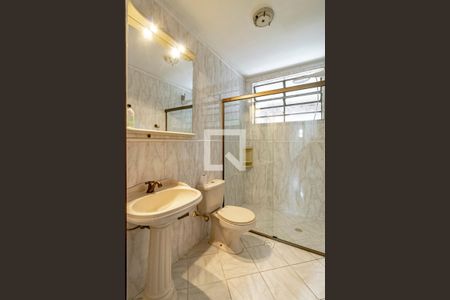 Casa de condomínio à venda com 175m², 5 quartos e 3 vagas Casa de condomínio à venda com 175m², 5 quartos e 3 vagasBanheiro 02 Segundo Andar