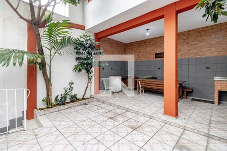 Casa de condomínio à venda com 175m², 5 quartos e 3 vagas Casa de condomínio à venda com 175m², 5 quartos e 3 vagasQuintal e Churrasqueira