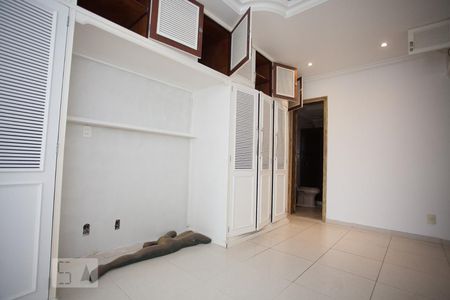 Apartamento para alugar com 131m², 3 quartos e 2 vagasSuite
