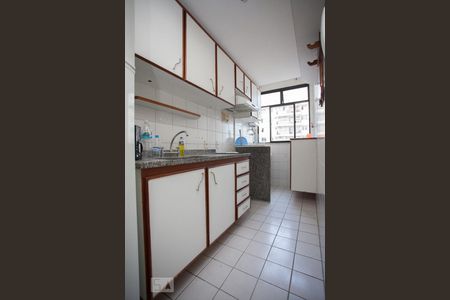 Apartamento à venda com 68m², 2 quartos e 1 vaga Apartamento à venda com 68m², 2 quartos e 1 vagaCozinha