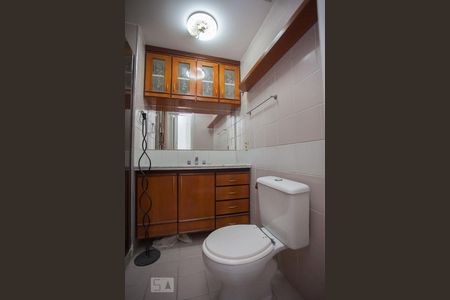 Banheiro Suite de apartamento à venda com 2 quartos, 68m² em Barra da Tijuca, Rio de Janeiro