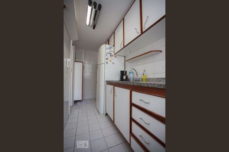 Apartamento à venda com 68m², 2 quartos e 1 vaga Apartamento à venda com 68m², 2 quartos e 1 vagaCozinha