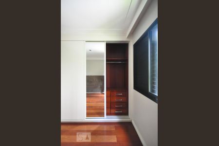 Apartamento à venda com 130m², 4 quartos e 2 vagasarmário da suíte 
