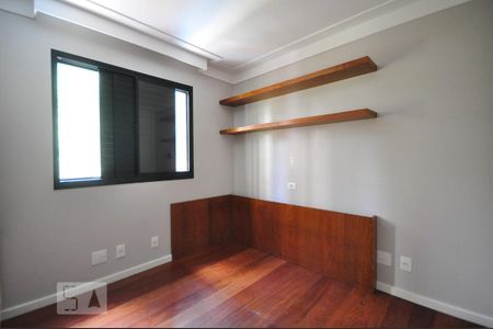 Apartamento à venda com 130m², 4 quartos e 2 vagasquarto 3