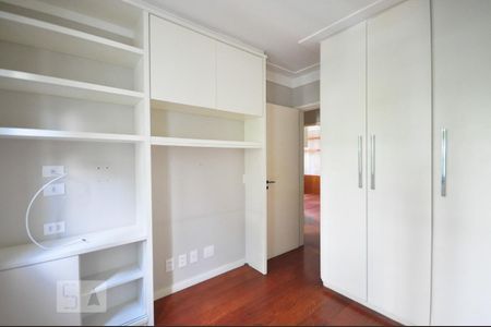 Apartamento à venda com 130m², 4 quartos e 2 vagasquarto 2