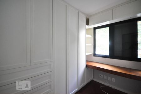 Apartamento à venda com 130m², 4 quartos e 2 vagasquarto 1