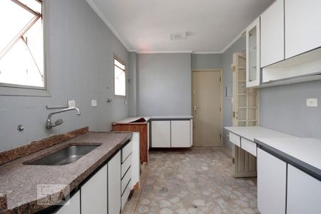 Apartamento à venda com 104m², 2 quartos e 2 vagasCozinha