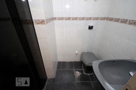 Apartamento à venda com 104m², 2 quartos e 2 vagasBanheiro da Suíte