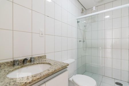 Apartamento para alugar com 83m², 2 quartos e sem vagaBanheiro