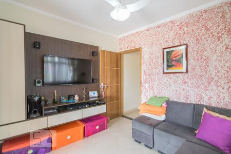 Casa à venda com 198m², 3 quartos e 2 vagas Casa à venda com 198m², 3 quartos e 2 vagasSala de TV