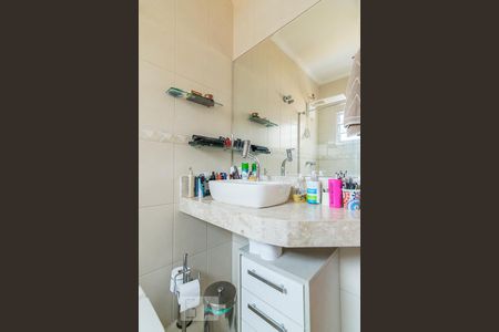 Casa à venda com 198m², 3 quartos e 2 vagas Casa à venda com 198m², 3 quartos e 2 vagasBanheiro