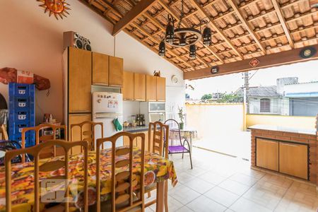 Casa à venda com 198m², 3 quartos e 2 vagas Casa à venda com 198m², 3 quartos e 2 vagasChurrasqueira