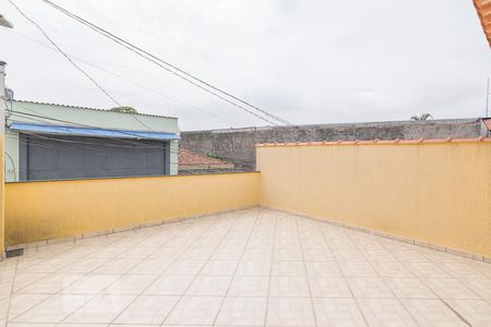 Casa à venda com 198m², 3 quartos e 2 vagas Casa à venda com 198m², 3 quartos e 2 vagasTerraço