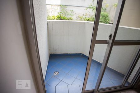 Sacada de apartamento à venda com 2 quartos, 43m² em Vila Gumercindo, São Paulo