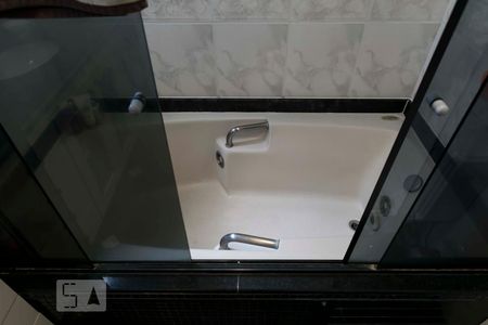 Apartamento à venda com 200m², 4 quartos e 4 vagasQuarto 4 - Suíte/ Banheiro (Banheira)