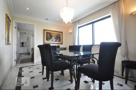 sala de jantar de apartamento para alugar com 3 quartos, 234m² em Paraíso do Morumbi, São Paulo