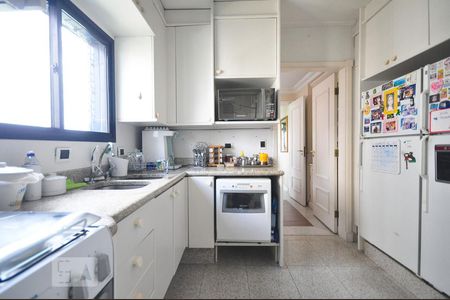 Apartamento para alugar com 234m², 3 quartos e 4 vagascozinha
