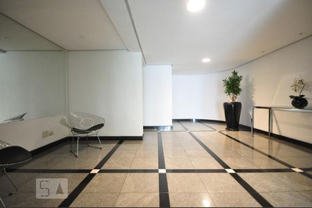 Apartamento para alugar com 234m², 3 quartos e 4 vagashall social 2