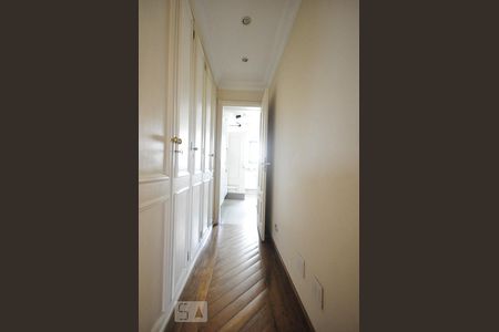 Apartamento para alugar com 234m², 3 quartos e 4 vagascorredor