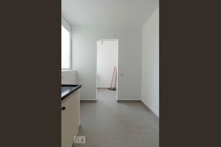 Cozinha de apartamento para alugar com 2 quartos, 68m² em Água Branca, São Paulo