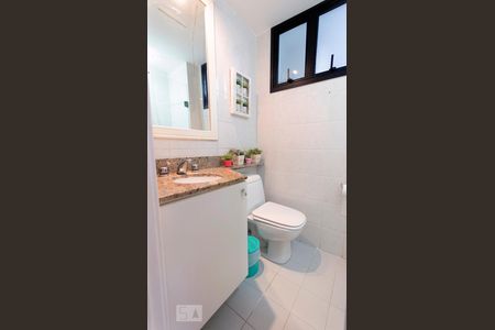 BANHEIRO de apartamento à venda com 3 quartos, 100m² em Leblon, Rio de Janeiro