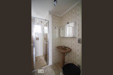 Banheiro de apartamento para alugar com 2 quartos, 90m² em Água Branca, São Paulo