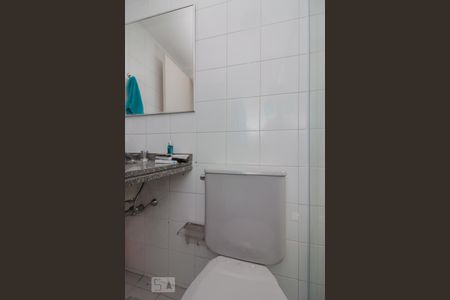 Banheiro de apartamento para alugar com 1 quarto, 46m² em Vila Andrade, São Paulo